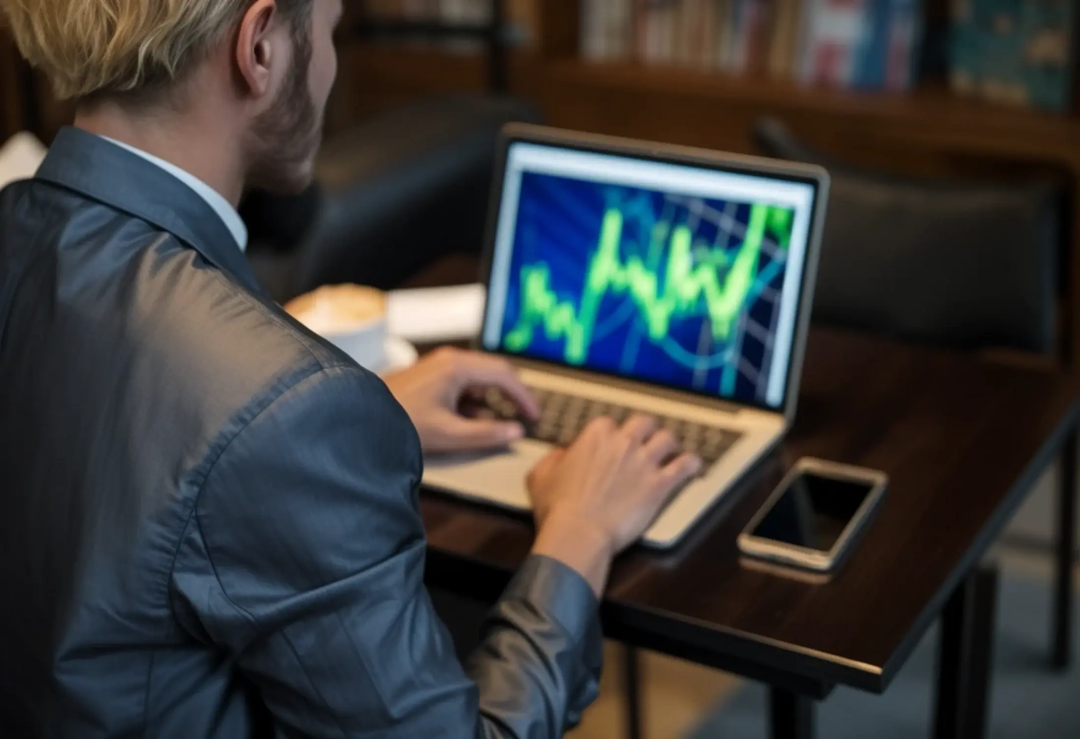 img-investor-sentiment-analysis-1